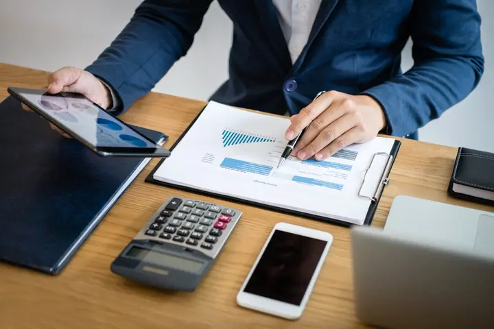 Expert-comptable VTC et transport à Lyon : calcul de l'amortissement d'un véhicule professionnel