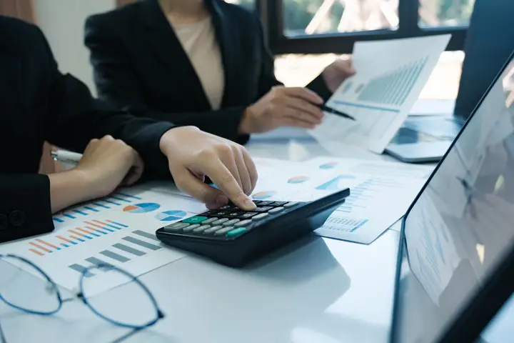 Conseil social en entreprise à Lyon : rendez-vous entre un dirigeant et son expert social